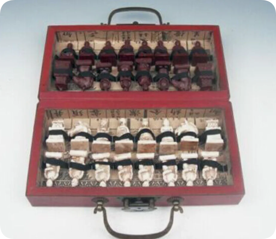 Vintage Collectible Board Games - Foldable Vintage Chess Set Board Game