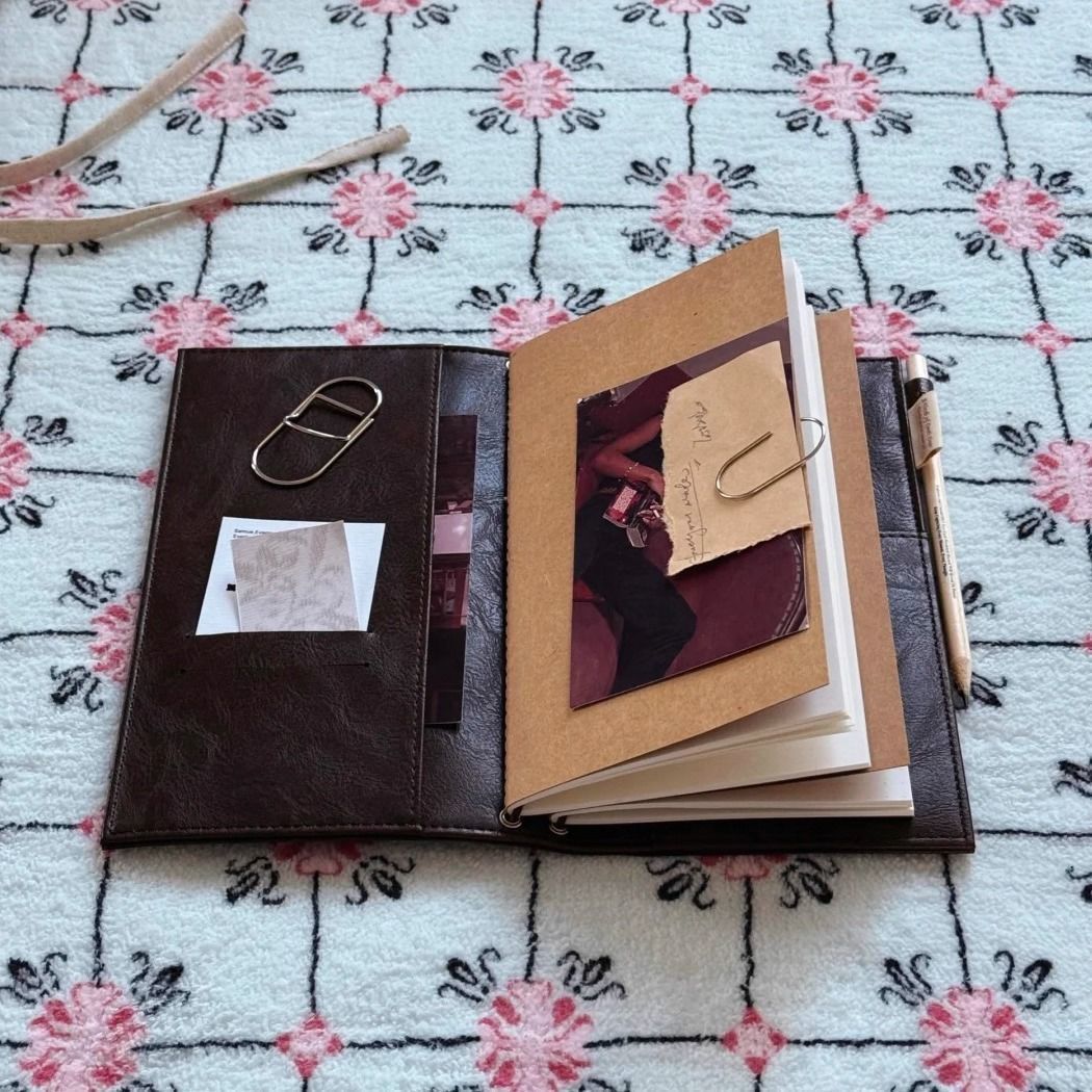 Vintage Black Notebook PU Leat - Vintage Collectible Books 评论和价格