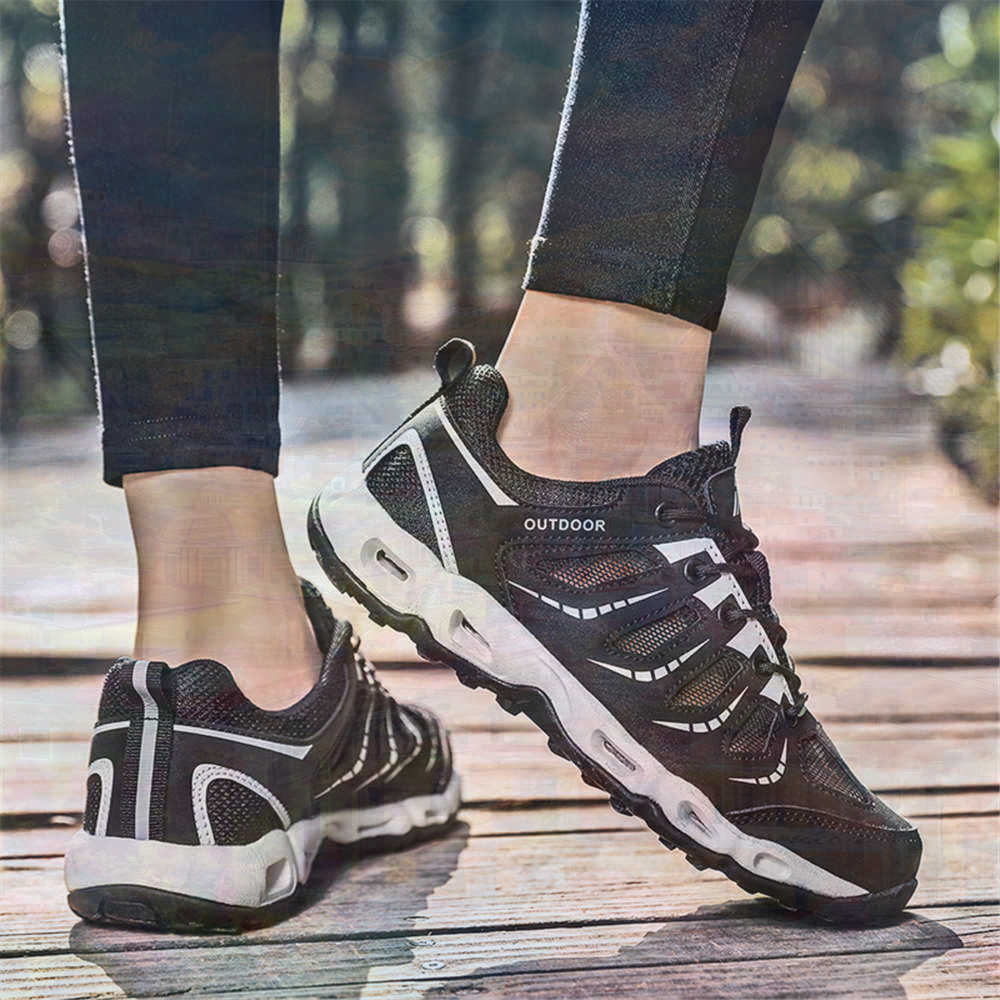 Sumer Round Tip Silver Sneaker - Best Vintage Collectible Items 评论和价格