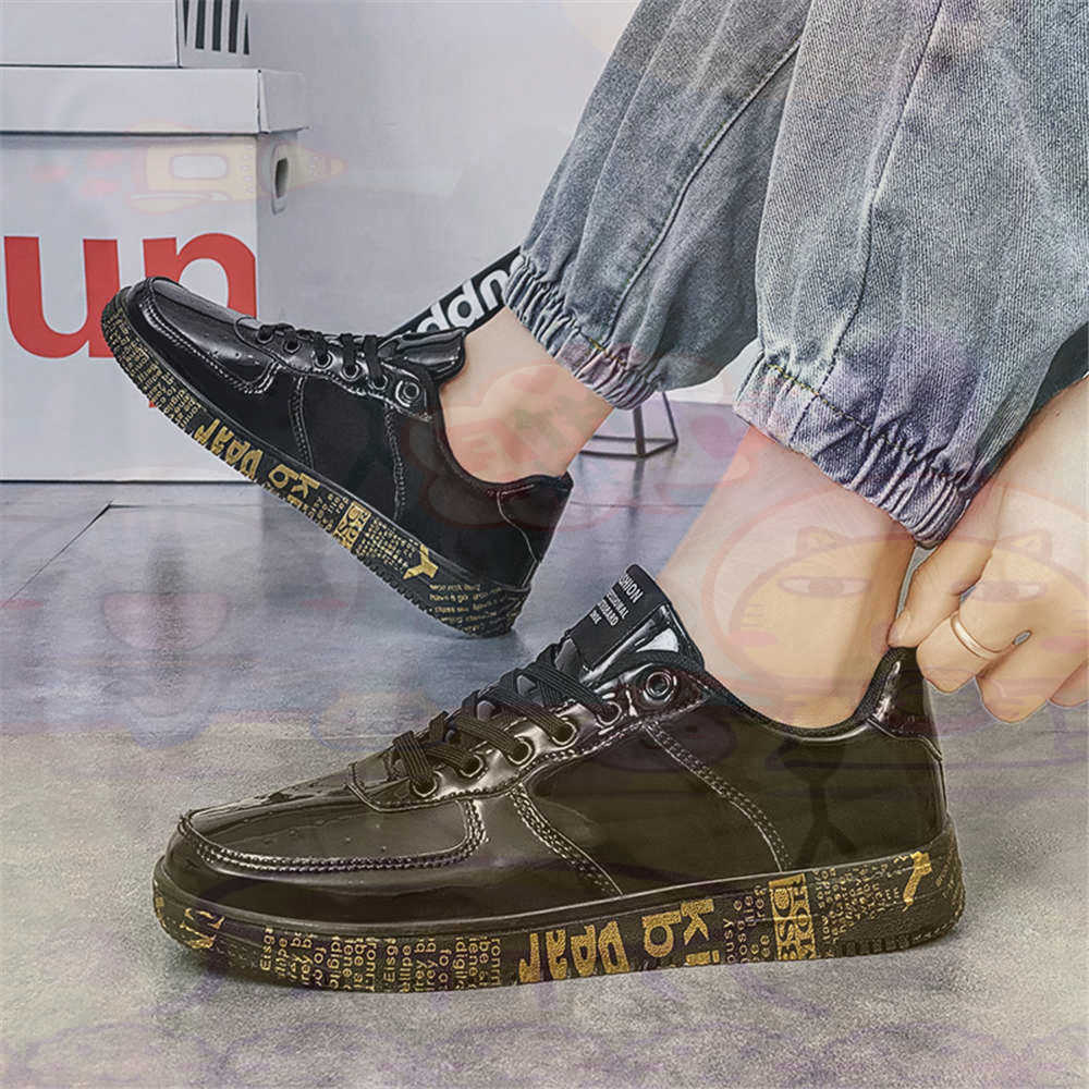 Round Foot Size 45 Sneakers Wh - Best Vintage Collectible Items 评论和价格