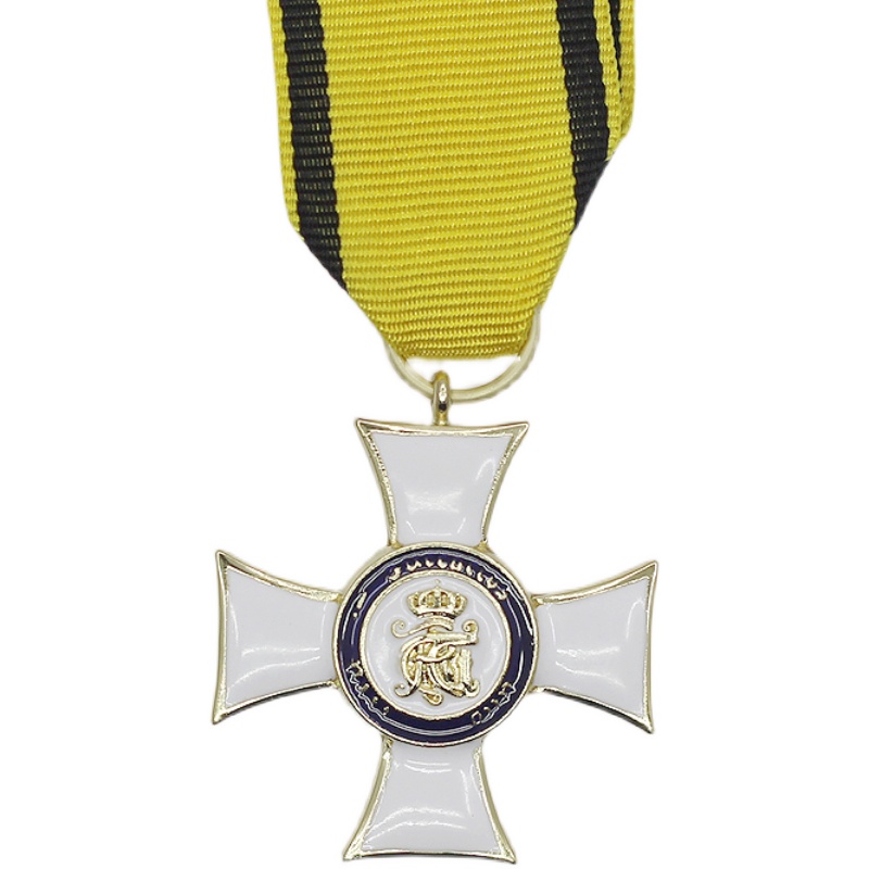 Classic Cross Medal Replica Co - Vintage Collectible Furniture 评论和价格